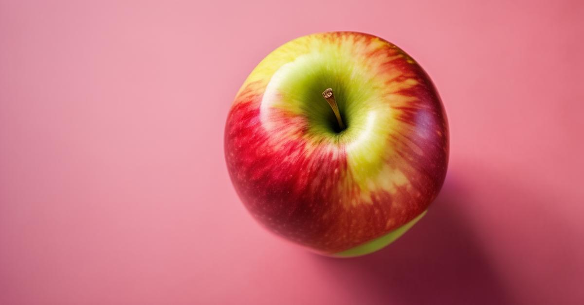 Ile kalorii ma jabłko? Średnie jabłko, kcal i wartości odżywcze w 100 g.